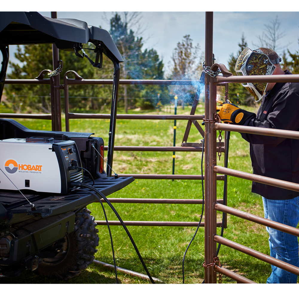 Hobart Handler 190 MIG Welder w/ SpoolRunner 100 - 500554001